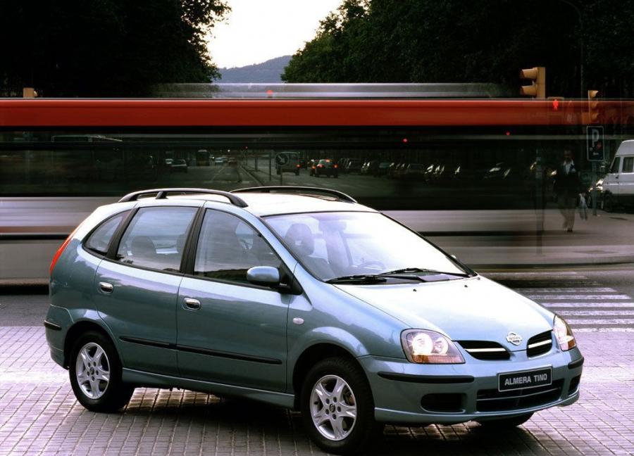 Nissan Almera Tino '2000